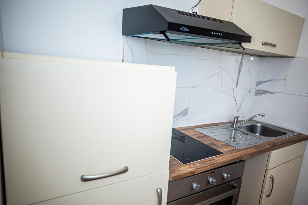 Agreable Chambre Sur Liege Avc Parking Et Wifi Gratuit Eksteriør bilde